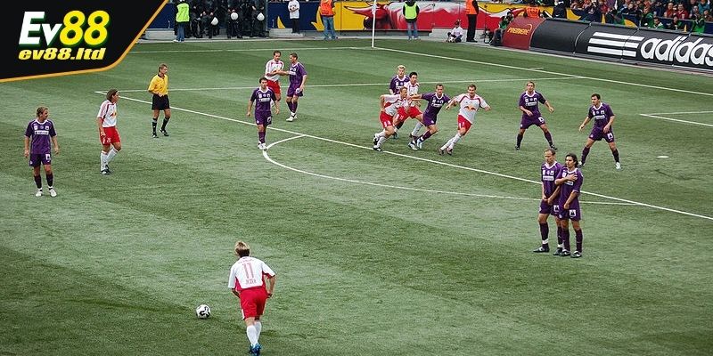 Đá phạt gián tiếp là gì?